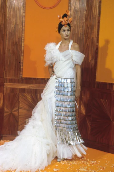 Look 50